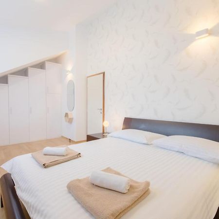 פודסטראנה Apartmani Krilo מראה חיצוני תמונה