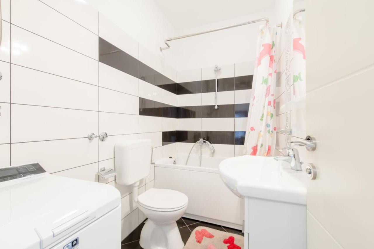 פודסטראנה Apartmani Krilo מראה חיצוני תמונה